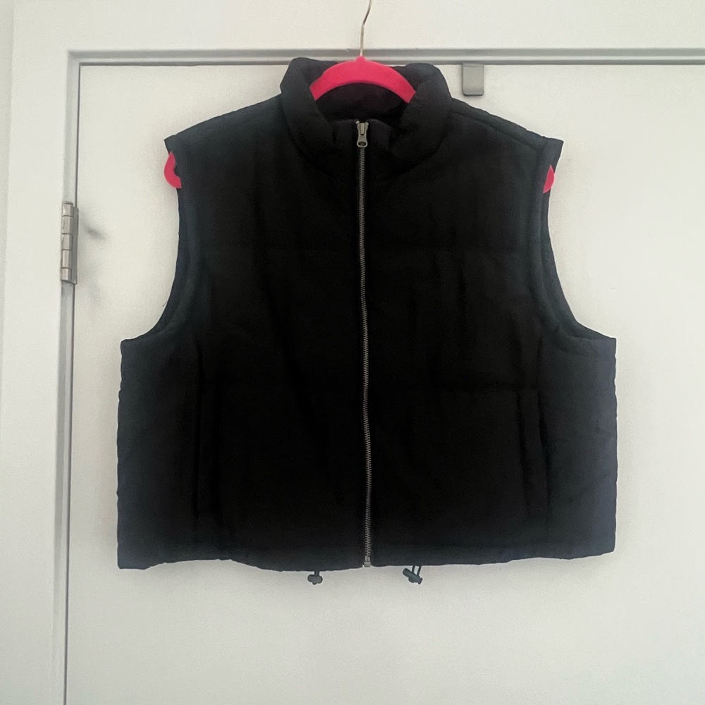 Thread & Supply Cropped black vest